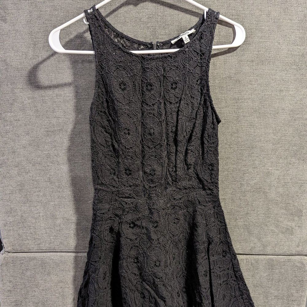 BB Dakota Dress, Black lace, size 4